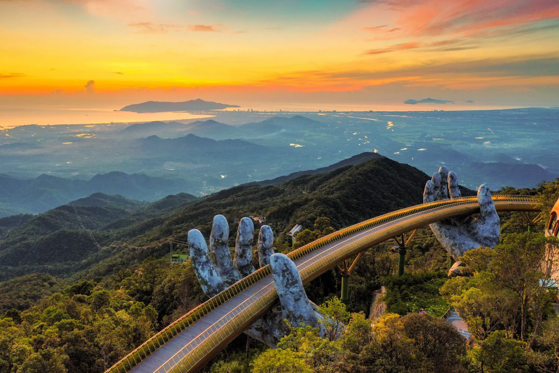 Dự án khu đô thị Cù Lao Bến Đình (phường 5) có quy mô 110 ha, được định hướng là khu đô thị đa chức năng với các hoạt động thương mại