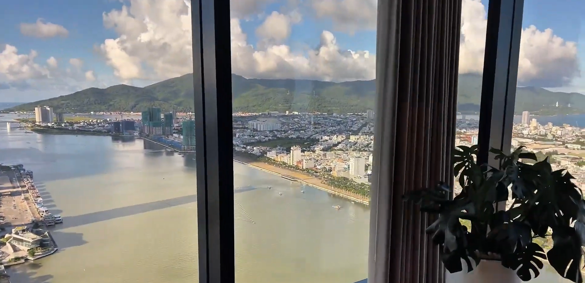 View từ Phòng ngủ M Landmark Đà Nẵng