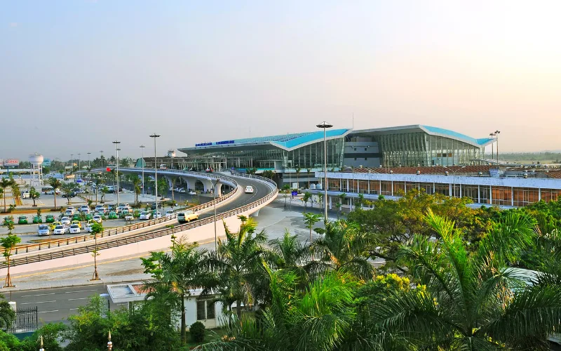 10 phút để kết nối đến Sân bay Quốc tế Đà Nẵng.​