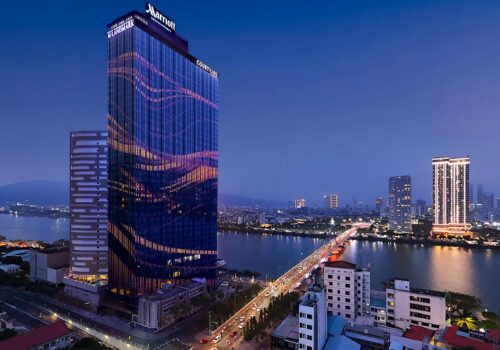 khung cảnh sản phẩm M landmark về đêm