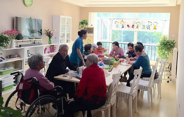 Người già sẽ có cuộc sống thoải mái lành mạnh trên các khu chung cư cao cấp tại Đà Nẵng