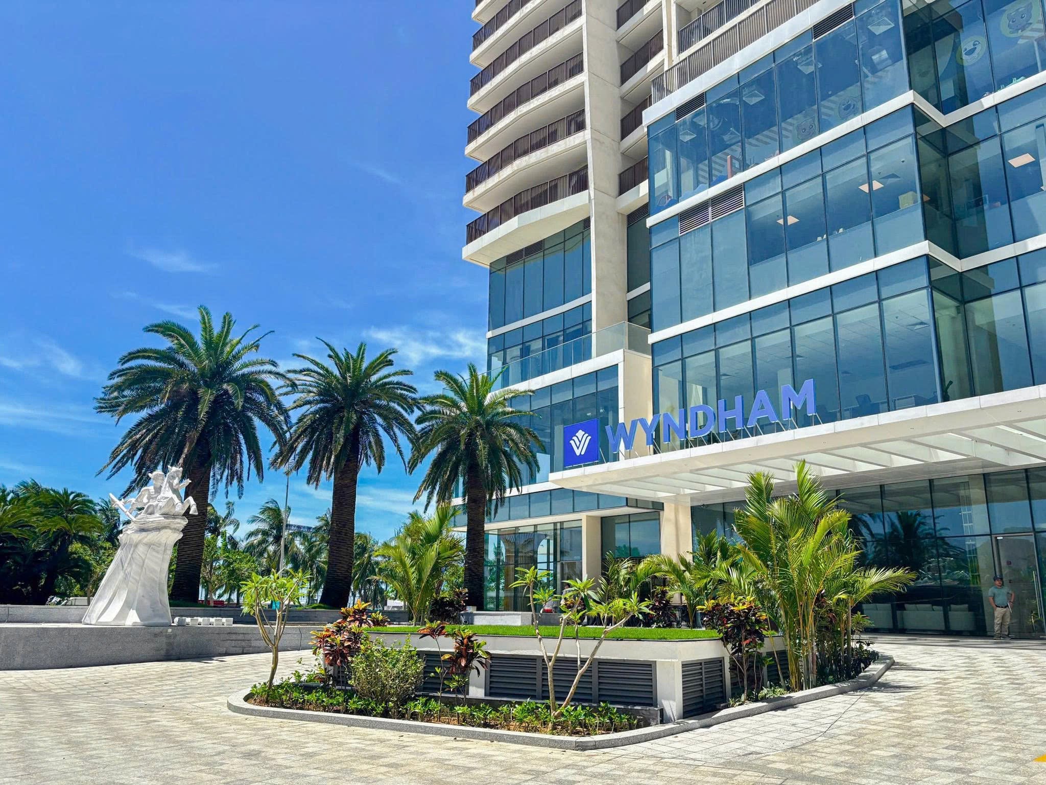 Toà D được vận hành bới Wyndham